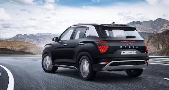 ત્રીજી SUV Hyundai Creta છે, જેમાં 433 લિટરની બૂટ સ્પેસ છે અને તમે તેને 10.8 લાખ રૂપિયાની એક્સ-શોરૂમની શરૂઆતની કિંમતે ઘરે લાવી શકો છો.