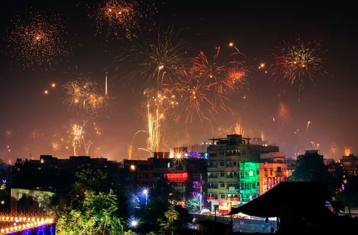 தீபாவளியானது வட இந்தியாவில் தீபாவளி பண்டிகையானது 5 நாட்கள் கொண்டாடப்படுகிறது