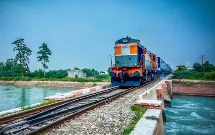 Railway Recruitment 2023: Konkan Railway Apprentice Recruitment 2023: Apply for 190 posts Railway Recruitment 2023: ભારતીય રેલવેમાં આ પદો પર બહાર પડાઇ ભરતી, ડિપ્લોમા અને ડિગ્રી પાસ કરી શકશે અરજી