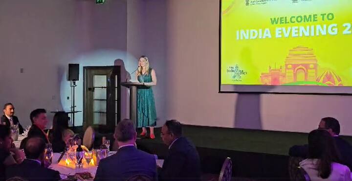 ভারতের পর্যটনকে বিশ্বের দরবারে তুলে ধরতে একটি আলোচনাসভারও আয়োজন করা হয়েছিল।