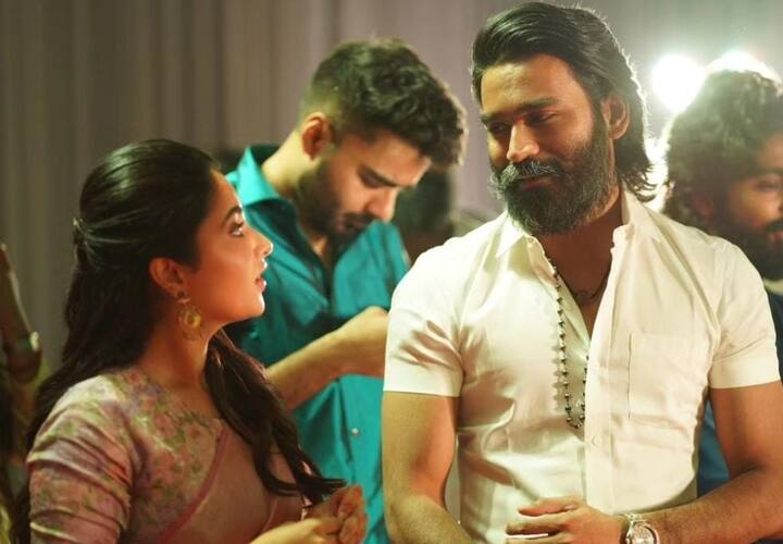 அதுமட்டும் இல்லாமல் படத்தின் இசை வெளியீட்டு விழாவை சென்னை நேரு உள் விளையாட்டு அரங்கத்தில் வரும் நவம்பர் மாதம் இறுதியில் நடத்த திட்டமிட்டிருப்பதாக தகவல் தற்போது வைரலாக பரவிவருகிறது.