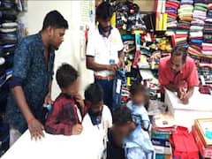 சாலையோரம் வாழும் ஏழை குழந்தைகளின் தீபாவளி கனவை நிறைவேற்றிய பாரதிமோகன் - யார் இந்த பாரதிமோகன்?