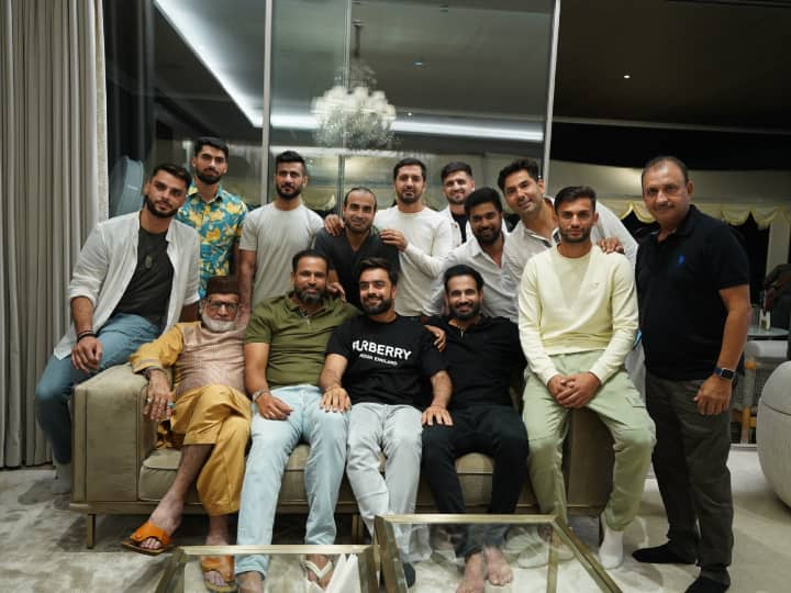 Afghanistan team reached Irfan and Yousuf Pathan's house between World Cup 2023 Rashid Khan's video Viral watch Watch: अफगान टीम को पठान बंधुओं ने दी दावत, राशिद खान के बेहद ही खास वीडियो वायरल