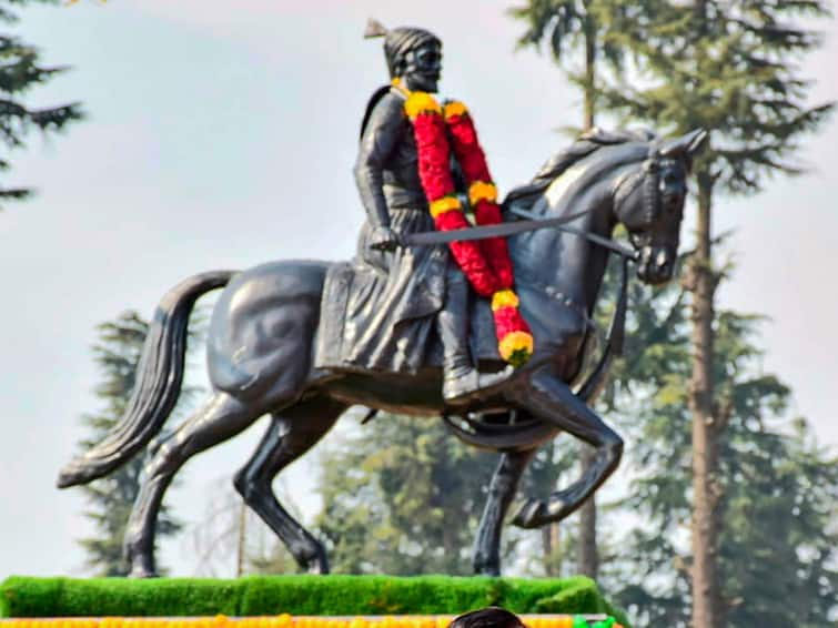 Jammu And Kashmir Lieutenant Governor Manoj Sinha Maharashtra CM Eknath Shinde Chhatrapati Shivaji Maharaj Statue Kupwara J&K LG Sinha, Maha CM Shinde Unveil Chhatrapati Shivaji Maharaj's Statue In Kupwara