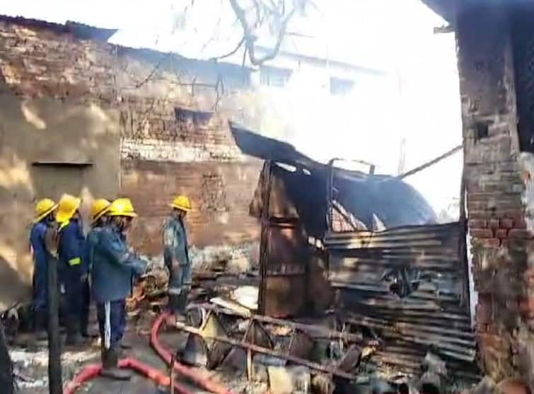 A fire incident in a factory in Ahmedabad's Gomtipur Ahmedabad: અમદાવાદમાં કારખાનામાં આગ લાગતા એકનું મોત, ફાયરની 9 ગાડીઓ ઘટના સ્થળે