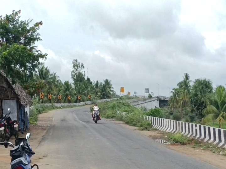 தீபாவளி புத்தாடை வாங்கி கொண்டு குடும்பத்துடன் வந்த பெண் விபத்தில் சிக்கி உயிரிழந்த சோகம்