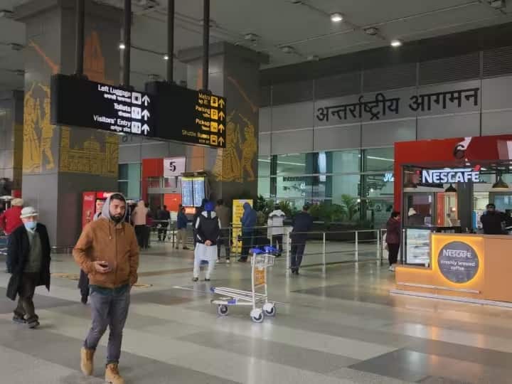 Visitors entry banned at Delhi Punjab Airport after Khalistani terrorist Gurpatwant Singh Pannu threat खालिस्तानी आतंकी पन्नू की धमकी के बाद दिल्ली और पंजाब एयरपोर्ट पर बढ़ी सिक्योरिटी, विजिटर्स की एंट्री बंद