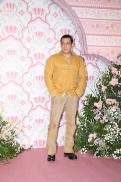 Diwali 2023: રમેશ તૌરાનીએ દિવાળી પાર્ટીમાં પહોંચ્યો સલમાન ખાન, યલો શર્ટમાં લાગ્યો ડેશિંગ