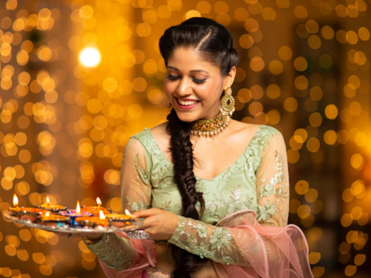 Diwali photo poses ideas 2024/diwali photoshoot/diwali photo pose girl/diwali  pose/diwali photo 2024 - YouTube