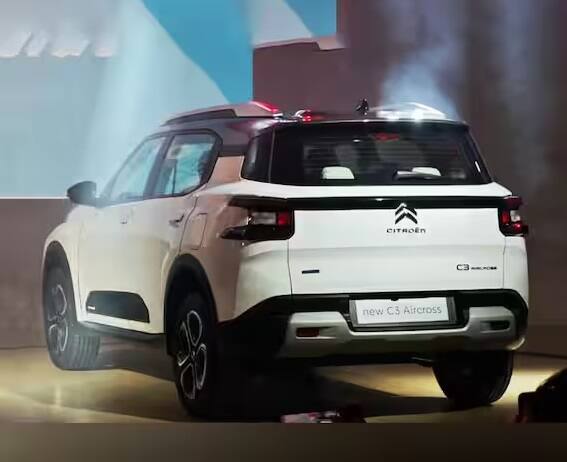 બીજું નામ Citroen C3 Aircross SUVનું છે, જેમાં 444 લિટરની બૂટ સ્પેસ છે. આ SUVની શરૂઆતી કિંમત 10 લાખ રૂપિયા એક્સ-શોરૂમ છે.