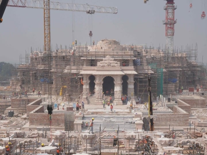 Ram Mandir Inauguration 910 foreign tourist visit Ram Temple in ayodhya in 2023 ann Ram Temple News: राम मंदिर को लेकर विदेशी भक्तों में भी क्रेज, 2023 में इतने विदेशियों ने किए रामलला के दर्शन