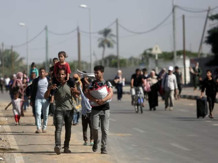 Israel Gaza Hamas Palestine Attack Thousands Of Palestinians Flee South As Israel Enters Gaza City Gaza News: హమాస్‌ని చుట్టుముట్టిన ఇజ్రాయేల్, ఊరొదిలి పోతున్న వేలాది మంది పాలస్తీనా పౌరులు