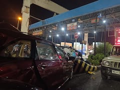 Worli Sea Link Accident : वरळी सी लिंकवर कारचा चक्काचूर, दोन वाहनांना भरधाव वाहनाची धडक