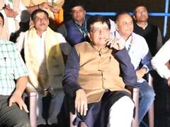 पीयूष गोयल ने किये बाबा विश्वनाथ के दर्शन, गंगाघाट में लाइट एंड साउंड शो का लिया आनंद