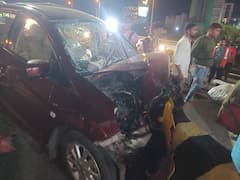 Worli Sea Link Accident : वरळी सी लिंकवर कारचा चक्काचूर, दोन वाहनांना भरधाव वाहनाची धडक