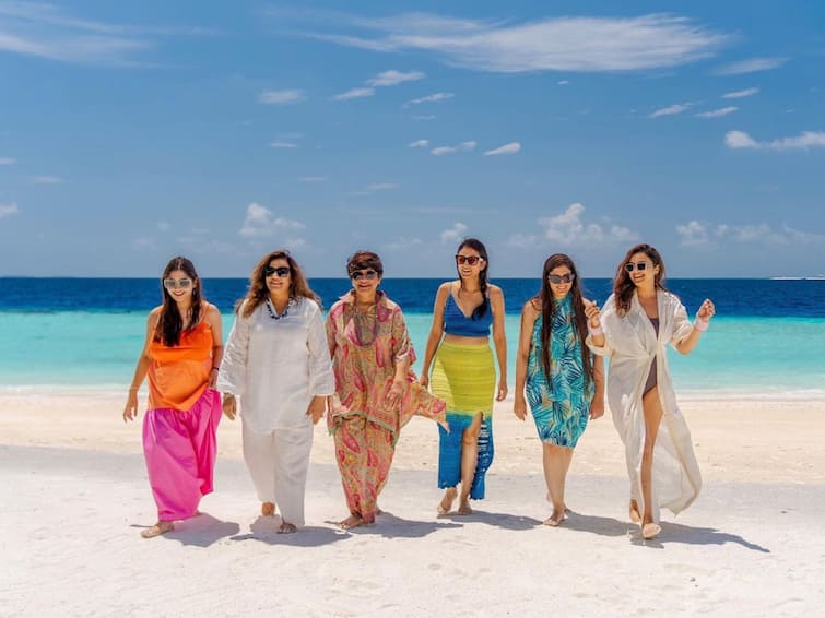 Parineeti Chopra Shares Throwback Pics From Her Girls Trip To Maldives With Mom & Mother-In-Law Parineeti Chopra Shares Throwback Pics From Her Girls Trip To Maldives With Mom & Mother-In-Law