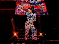 Sunidhi Chauhan Stuns In A Printed Outfit At A Concert; Check Out Pics