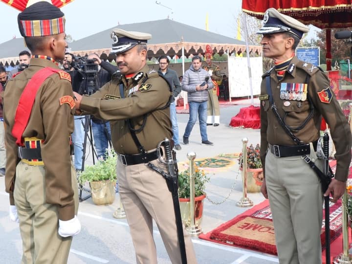 सीमा सुरक्षा और होगी मजबूत, BSF बेड़े में 599 नए कांस्‍टेबल शाम‍िल, DG ने की जवानों की प्रशंसा 