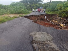 கோவையில் கொட்டித் தீர்த்த கனமழை; சாலைகளில் தேங்கிய வெள்ள நீர், உடைந்த தரைப்பாலம்