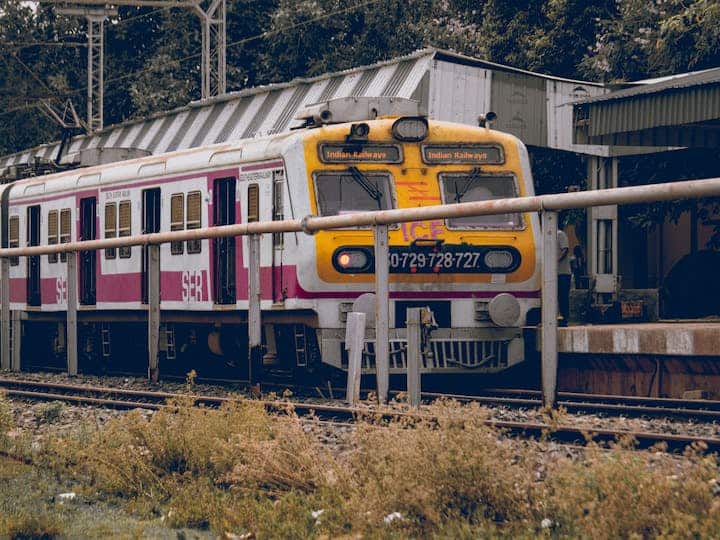 इंडियन रेलवे में नौकरी पाने का शानदार मौका, मिलेगी बढ़िया सैलरी, आज है लास्ट डेट