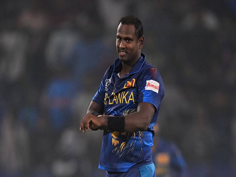 Kane Williamson Asks Angelo Mathews To Check Helmet Strap After 'Timed Out' Controversy NZ vs SL World Cup 2023 Williamson Cheekily Asks Mathews To Check His Helmet Strap Days After 'Timed Out' Controversy, Video Viral