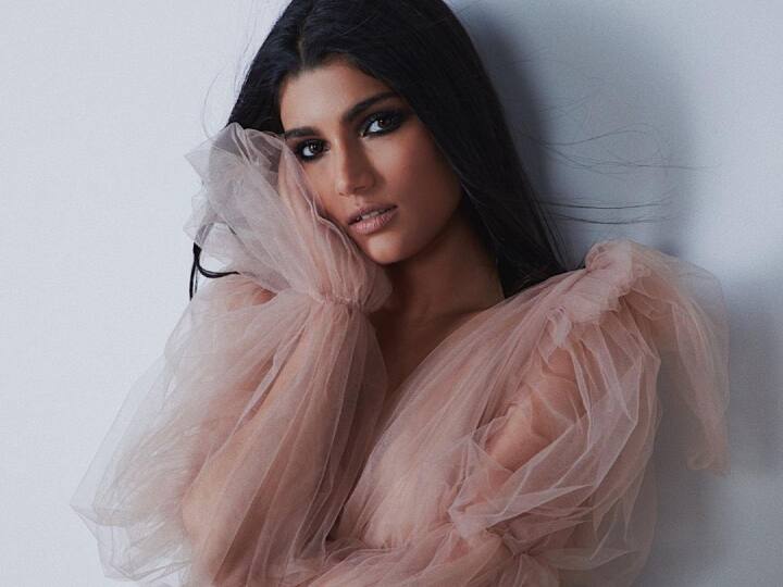 'मैं किसी स्टार की बेटी नहीं हूं तो वे खुद नहीं आएंगे...', लाइमलाइट और पैपराजी का अटेंशन न मिलने पर Salman Khan की भांजी Alizeh ने किया रिएक्ट Salman Khan niece Alizeh Agnihotri shared her experience on not being in limelight and captured by Papparazzi 'मैं किसी स्टार की बेटी नहीं हूं तो वे खुद नहीं आएंगे...', लाइमलाइट और पैपराजी का अटेंशन न मिलने पर Salman Khan की भांजी Alizeh ने किया रिएक्ट