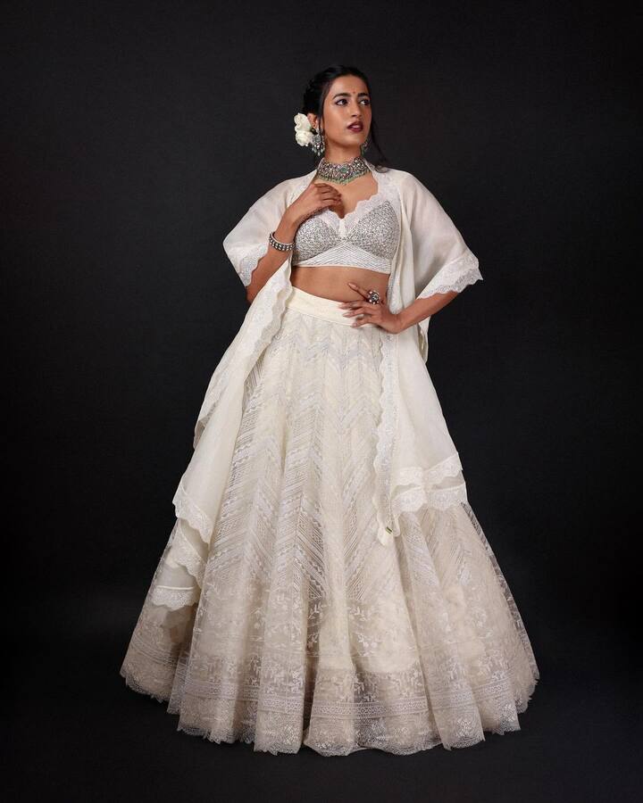 మెగా డాటర్గా ఇండస్ట్రీలోకి అడుగు పెట్టింది నిహారిక.