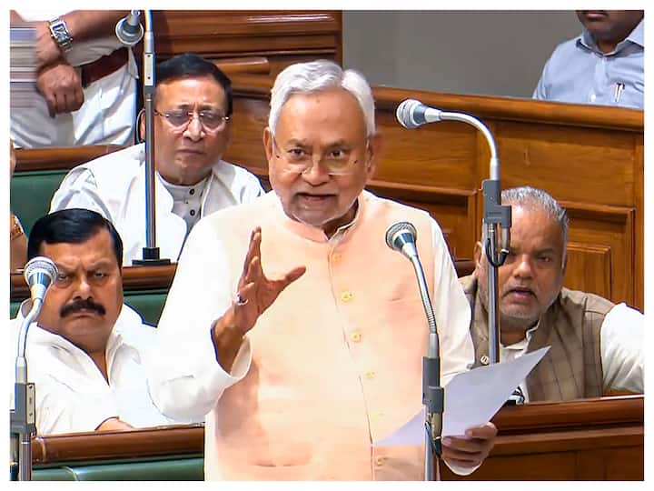 Nitish Kumar Loses Cool In Assembly, Says He Was Foolish To Make Jitan Manjhi CM WATCH 'Koi Sense Nahi Hai': Nitish Kumar Loses Cool In Assembly, Says He Was Foolish To Make Jitan Manjhi CM — WATCH