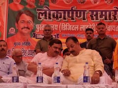 गाजीपुर में बच्चों के लिए खुली डिजिटल लाइब्रेरी, बीजेपी नेता ने की ग्राम प्रधान के काम की तारीफ