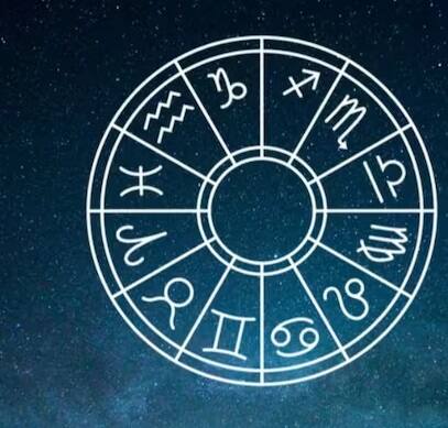 Lucky Zodiac Signs Of 2024: વર્ષ 2024 કેટલીક રાશિના લોકો માટે ખૂબ જ ભાગ્યશાળી રહેશે. આવતા વર્ષે કેટલીક રાશિના જાતકોને કરિયર અને પૈસાની દ્રષ્ટિએ ઘણો ફાયદો થશે. ચાલો જાણીએ આ ભાગ્યશાળી રાશિઓ વિશે.