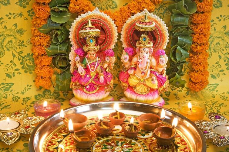 Do this remedy regularly on the occasion of Dhanteras, divine Lakshmi will shower special grace Dhanteras 2023: ધનતેરસના અવસરે આ ઉપાય અચૂક કરો, દૈવી લક્ષ્મીની વરસશે વિશેષ કૃપા