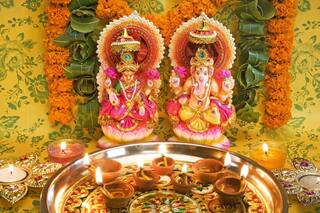 Dhanteras 2023: ધનતેરસના અવસરે આ ઉપાય અચૂક કરો, દૈવી લક્ષ્મીની વરસશે વિશેષ કૃપા