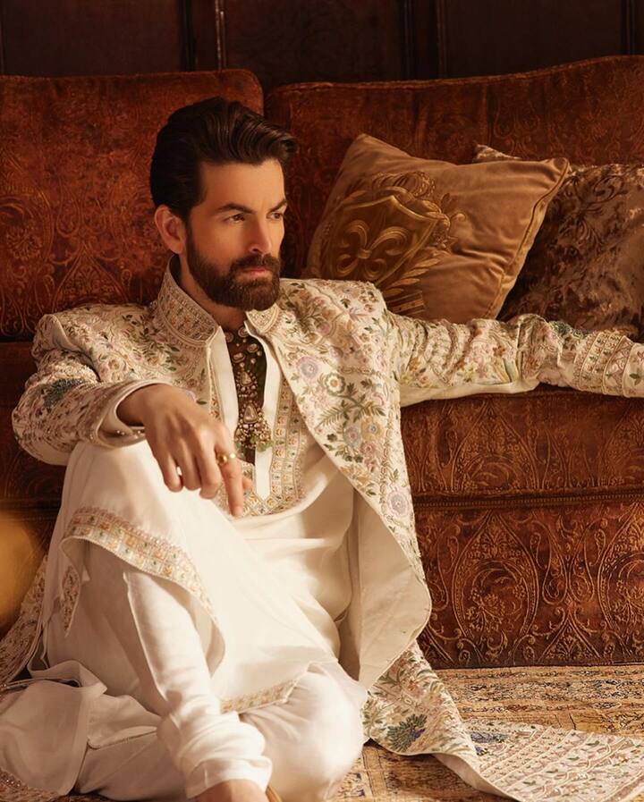 दरअसल बात कर रहे हैं बॉलीवुड एक्टर नील नितिन मुकेश की. दरअसल नील और दीपिका ने साल 2010 में फिल्म लफंगे परिंदे में स्क्रीन शेयर की थी. हालांकि इस फिल्म ने बॉक्स ऑफिस पर कुछ खास कमाई नहीं की थी. लेकिन नील और दीपिका के बीच इस फिल्म की शूटिंग के दौरान अच्छी दोस्ती हो गई थी.