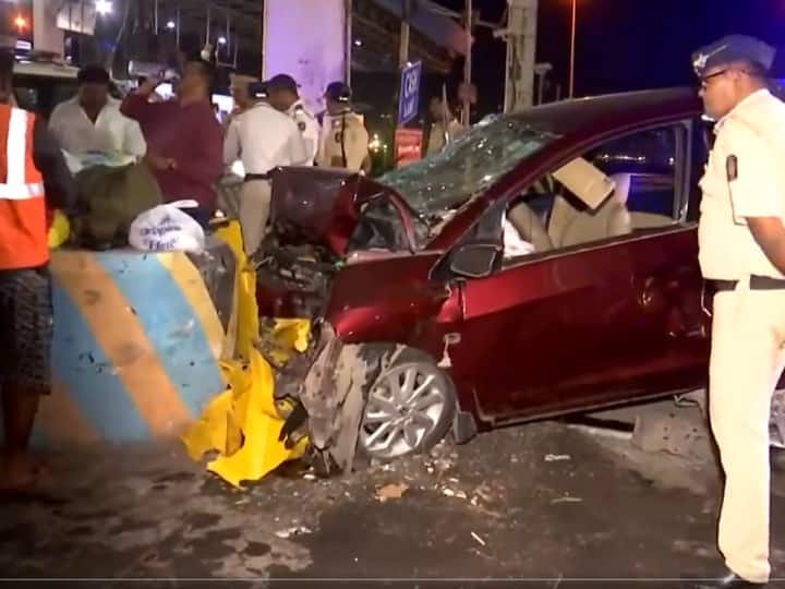 Mumbai Road Accident Worli Banrda Toll Plaza High Speed Car Collides with 6 parked vehicles many dead Mumbai Accident: मुंबई में बड़ा सड़क हादसा, हाई स्पीड कार और 6 गाड़ियों के बीच टक्कर, 3 की मौत
