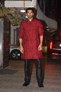 B-Town Celebs Arrive In Style At Sara Ali Khan's Star-Studded Diwali Bash; See Pics