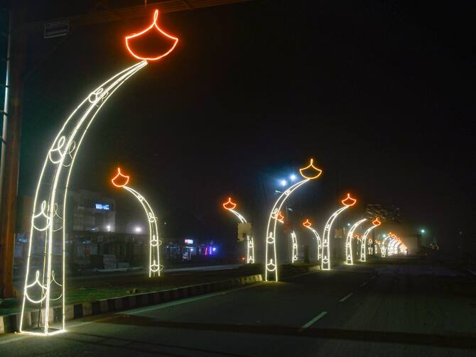 Deepotsav 2023 Ayodhya Ram Mandir Preparations Underway 24 Lakh Diyas To Be Lit This Year