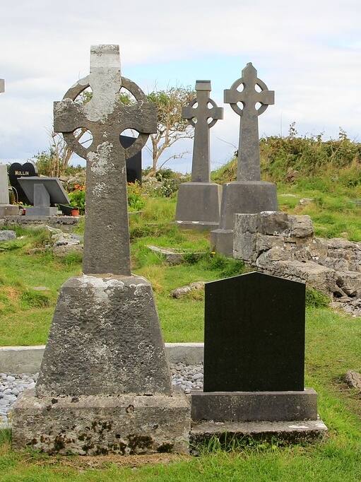 यहां लोग करते हैं डेड बॉडी के साथ डांस