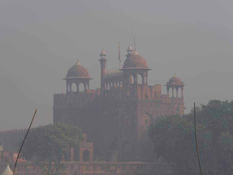 Pollution in Delhi: People blew away Supreme Court's order in smoke, massive fireworks in Delhi-NCR, AQI reached 969 Pollution in Delhi: ફટાકડા પર પ્રતિબંધનો સુપ્રીમનો આદેશ ઘોળીને પી ગયા દિલ્હીવાસીઓ, AQI 969 સુધી પહોંચ્યો