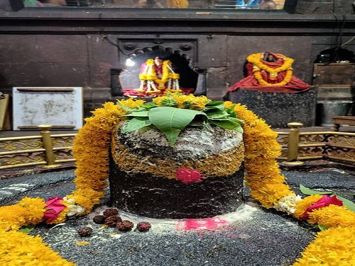 इस पैकेज में आपको 7 ज्योतिर्लिंगों उज्जैन के महाकालेश्वर और ओंकारेश्वर, द्वारका के नागेश्वर, सोमनाथ, पुणे का भीमाशंकर, नासिक के त्र्यंबकेश्वर, औरंगाबाद के घृष्णेश्वर   के दर्शन का मौका मिल रहा है.