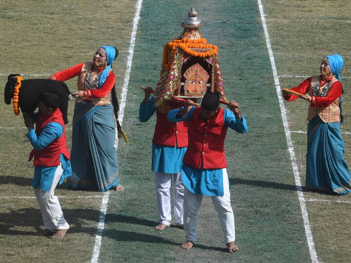 Performers during the cultural programme on Uttarakhand Foundation Day. (Source: PTI)