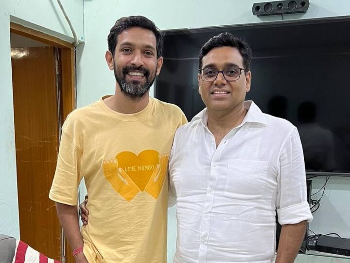 'आप मेरे हीरो हो...', Vikrant Massey ने 12th Fail के रियल लाइफ IPS Manoj Kumar के साथ शेयर की तस्वीर, बताया 'आदर्श' 12th fail star Vikrant Massey shared photo with IPS Manoj Kumar Sharma called him ideal and hero 'आप मेरे हीरो हो...', Vikrant Massey ने 12th Fail के रियल लाइफ IPS Manoj Kumar के साथ शेयर की तस्वीर, बताया 'आदर्श'
