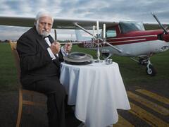 चावल-रोटी नहीं पूरा हवाई जहाज निगल गया था यह व्यक्ति, इसे खाते हुए देखने के लिए लेनी पड़ती थी टिकट