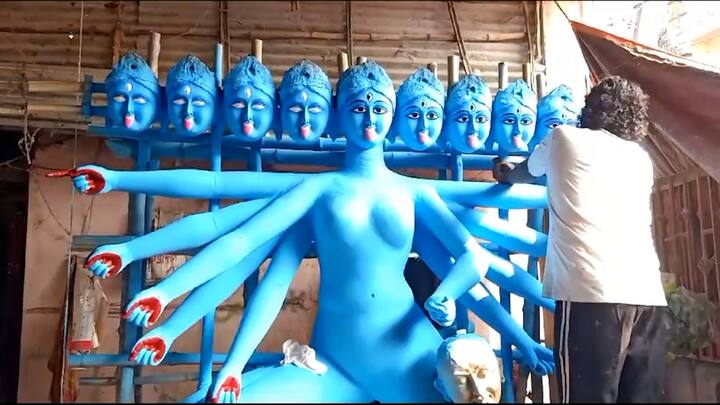 এই ব্যায়াম সমিতিতে ইংরেজদের বিরুদ্ধে লড়াই করতে প্রশিক্ষণ দেওয়া হত। দেশের স্বাধীনতা সংগ্রামীদের শক্তি অর্জন করতেই এখানে শুরু হয় শক্তির আরাধনা।