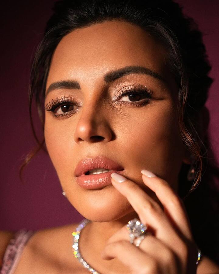 અભિનેત્રી હોવા ઉપરાંત, તે નરમ સ્વભાવની અને ડાઉન ટુ અર્થ પણ છે.