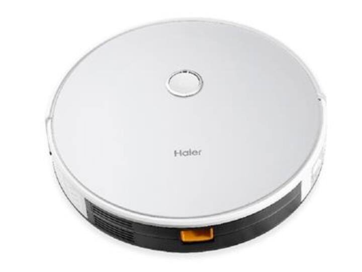 The vacuum cleaner comes with a large 600ml bin and strong suction power to clean.