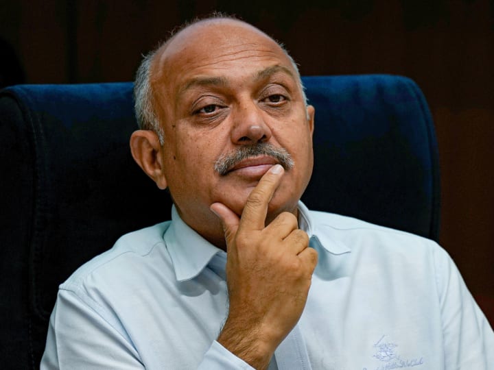 दिल्ली के मुख्य सचिव के बेटे से जुड़ी कंपनी को 312 करोड़ का फायदा पहुंचाने का आरोप, सीएम केजरीवाल ने शिकायत पर मांगी रिपोर्ट