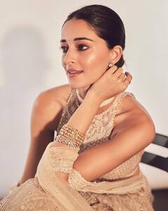 PHOTO: बॉलिवूड अभिनेत्री अनन्या पांडेचा देसी लूक; दिवाळीसाठी आहे परफेक्ट!