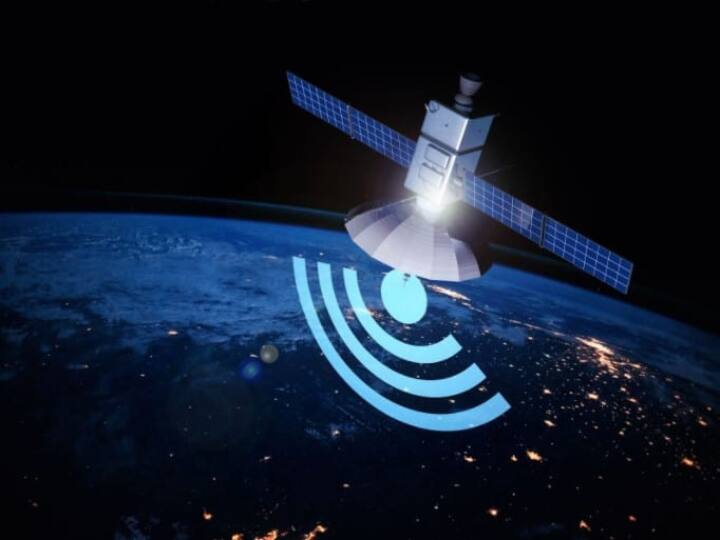 OneWeb and Jio Satellite will soon start satellite internet service in india gets ISP license खुशखबरी! भारत में Jio और Oneweb जल्द आपको देगी सैटेलाइट इंटरनेट, कब से मिलने लगेगा कनेक्शन?