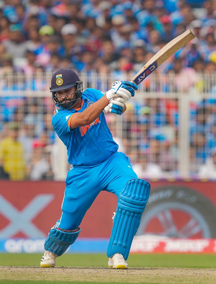 இந்திய அணியின் கேப்டனும் இந்திய அணியின் தொடக்க வீரருமான ரோஹித் ஷர்மா 442 ரன்களுடன் ஐந்தாவது இடத்தில் உள்ளார்.சர்வதேச கிரிக்கெட்டில் அதிக சதமடித்தர்களின் பட்டியலில் 30 சதங்களுடன் மூன்றாவது இடத்தில் உள்ளார்.