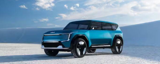 Kia EV9 ਨੂੰ ਭਾਰਤ 'ਚ 2024 ਦੇ ਮੱਧ 'ਚ ਲਾਂਚ ਕੀਤੇ ਜਾਣ ਦੀ ਉਮੀਦ ਹੈ। ਇਸ ਨੂੰ ਨਵੀਂ ਦਿੱਲੀ 'ਚ ਆਯੋਜਿਤ ਆਟੋ ਸ਼ੋਅ 'ਚ ਵੀ ਪੇਸ਼ ਕੀਤਾ ਗਿਆ ਹੈ। ਇਸ ਦੀ ਐਂਟਰੀ ਦੋ ਪਾਵਰ ਪੈਕ ਨਾਲ ਹੋ ਸਕਦੀ ਹੈ।
